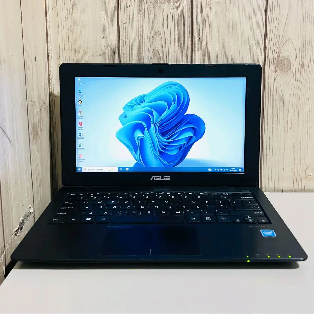 Netbook Asus X200MA Celeron siap pakai