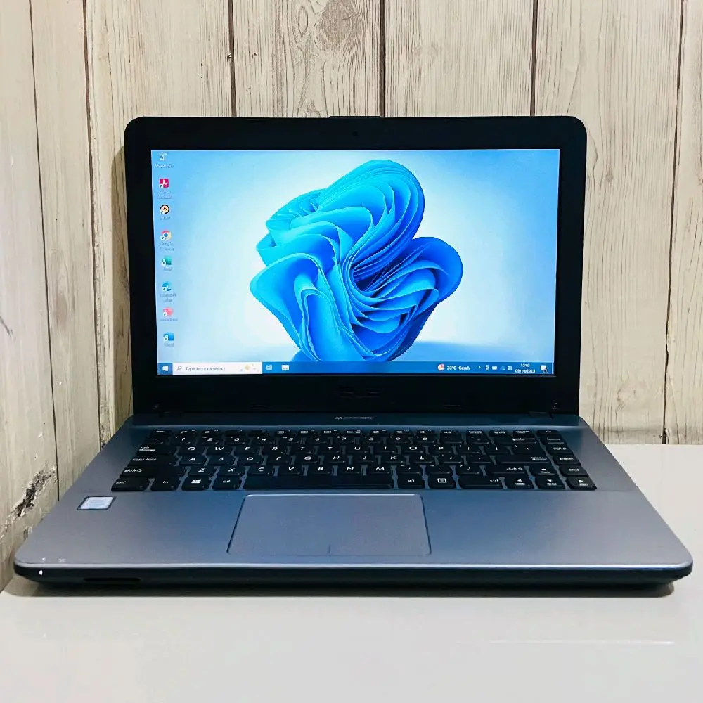 Laptop Asus X441 UA Core i3 Gen 6 Ram 4gb Ssd 256gb siap pakai