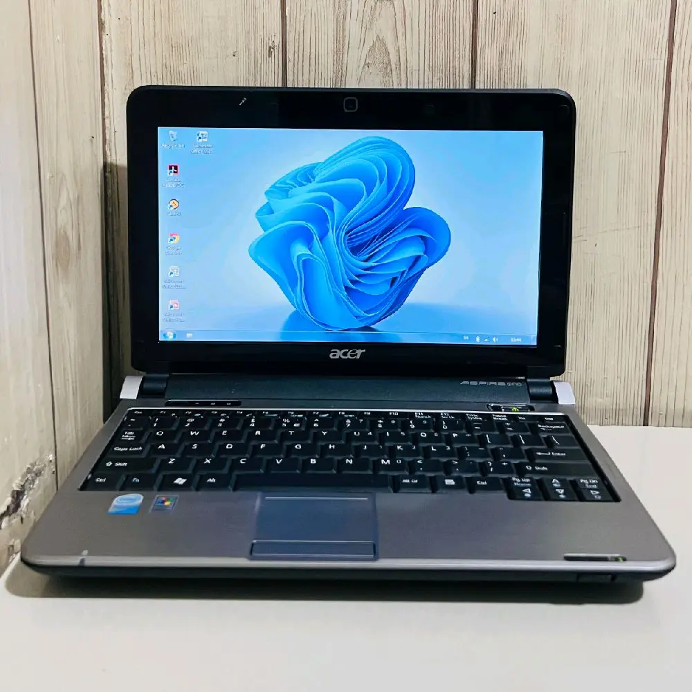 Notebook Acer Aspire Intel 500gb siap pakai