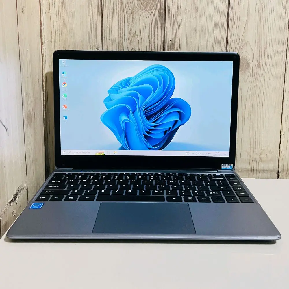 Laptop Chuwi Herobook Intel Atom X5 E8000 Ram 4gb Ssd 64gb LED Full HD siap pakai ya