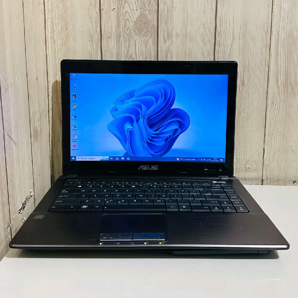 Laptop Asus K43 AMD Ram 8gb HDD 750gb siap pakai